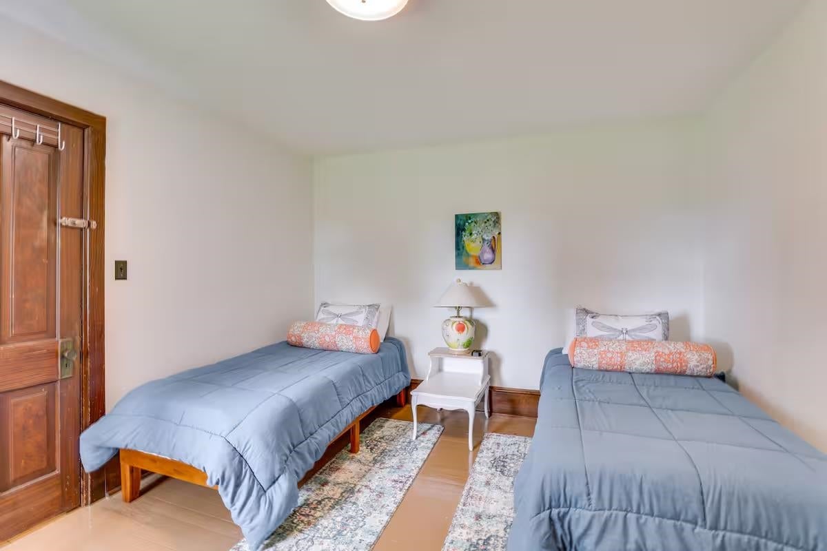 Enjoy rural living from this 5 bedroom 2 bath 3000 square foot beauty – image 37