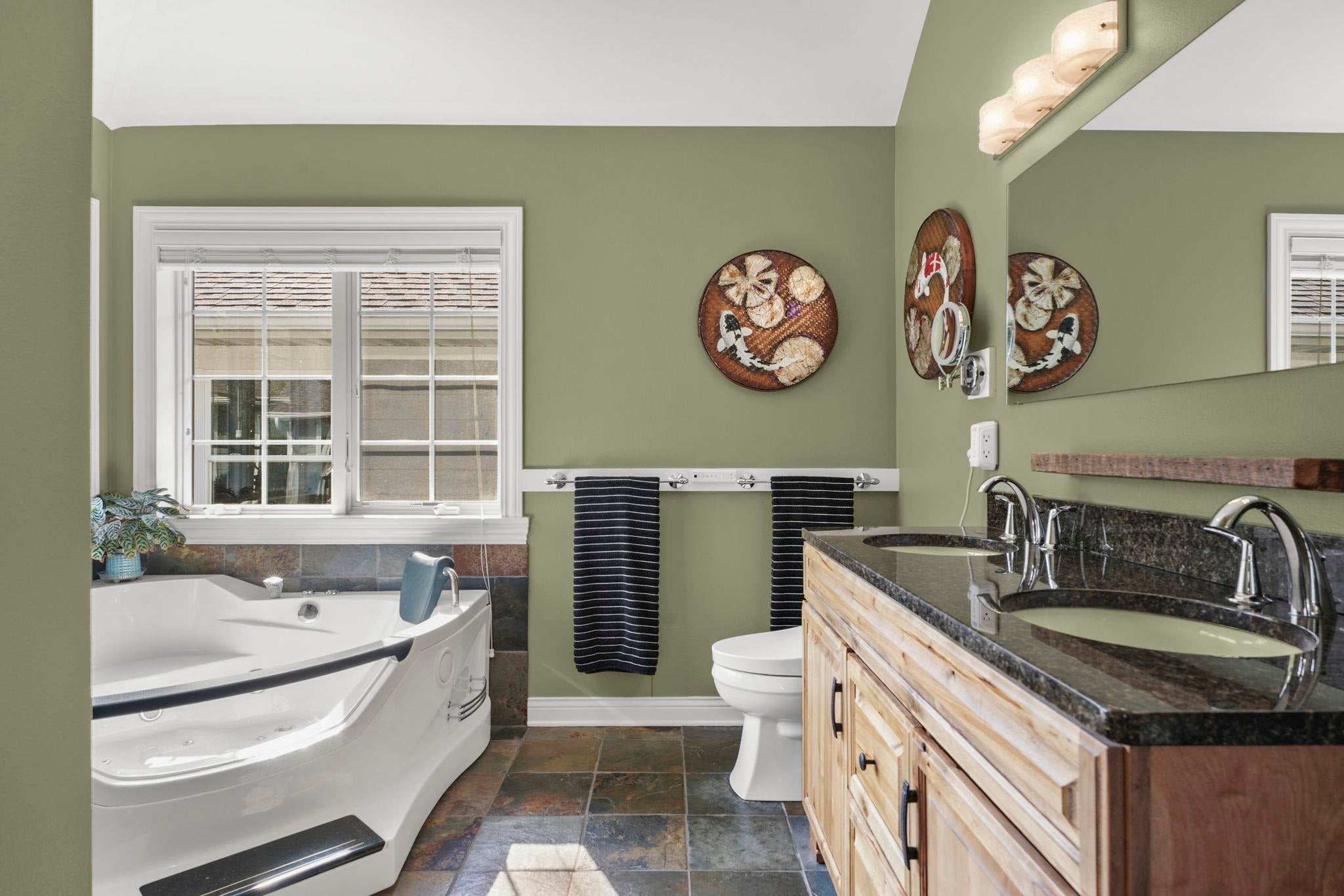 Mineral Point, Wisconsin, 53565, United States, 6 Bedrooms Bedrooms, ,3 BathroomsBathrooms,Residential,Active,2034307