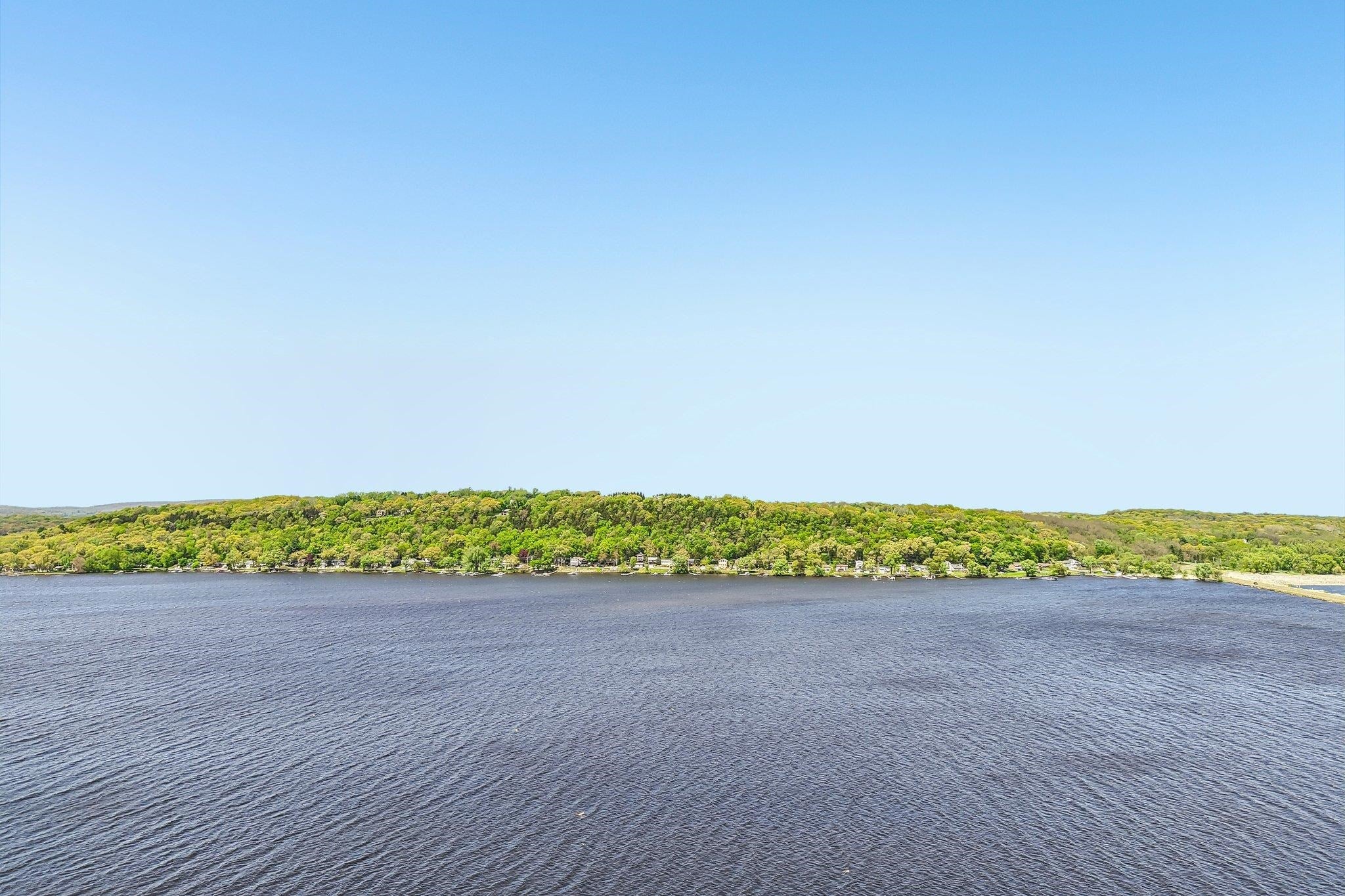 Open House Sunday June 14th 11:00am-1:00pm! Lake Life at its best! NE – image 8