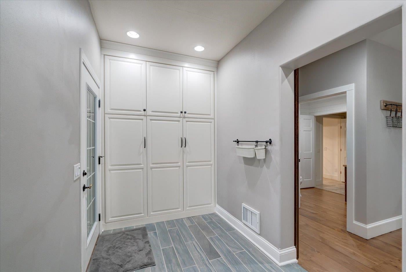 Verona, Wisconsin, 53593, United States, 5 Bedrooms Bedrooms, ,4 BathroomsBathrooms,Residential,Active,1913017