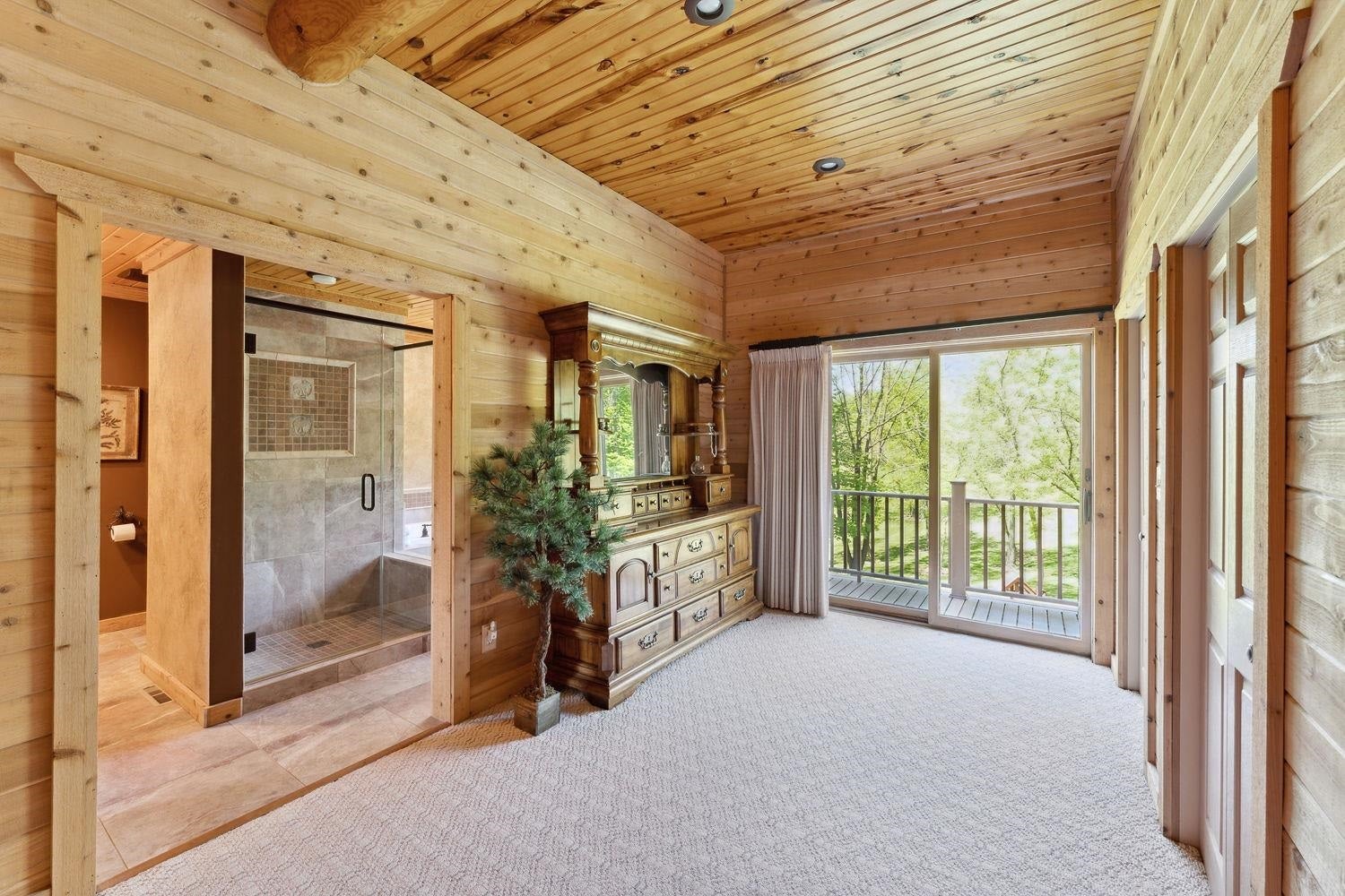 La Valle, Wisconsin, 53941, United States, 3 Bedrooms Bedrooms, ,4 BathroomsBathrooms,Residential,Active,1898021