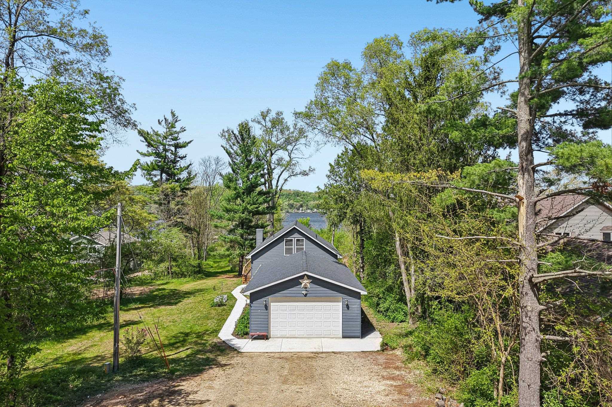 Poynette, Wisconsin, 53955, United States, 4 Bedrooms Bedrooms, ,3 BathroomsBathrooms,Residential,Active,2051983