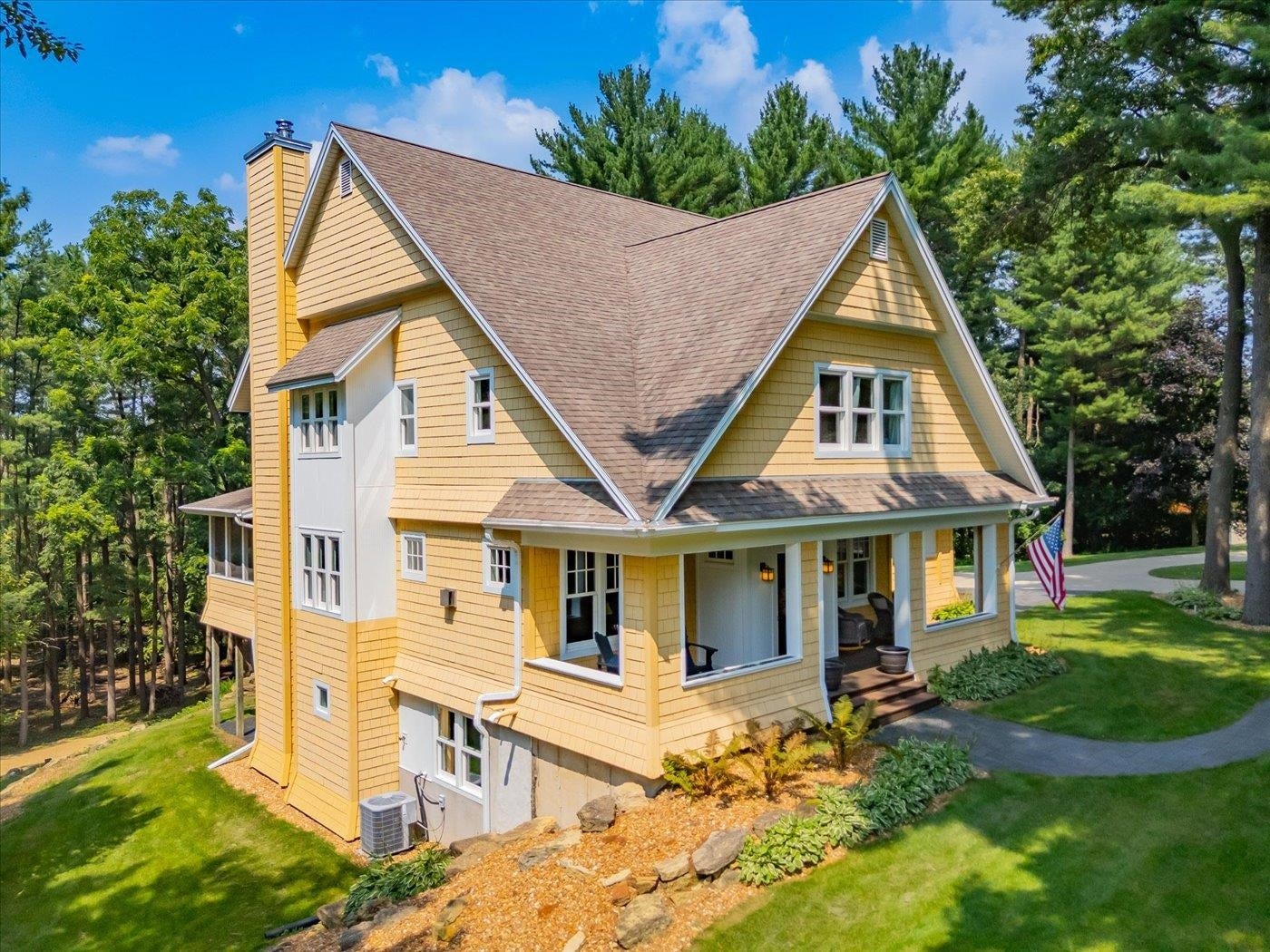 Verona, Wisconsin, 53593, United States, 4 Bedrooms Bedrooms, ,4 BathroomsBathrooms,Residential,Active,1909087