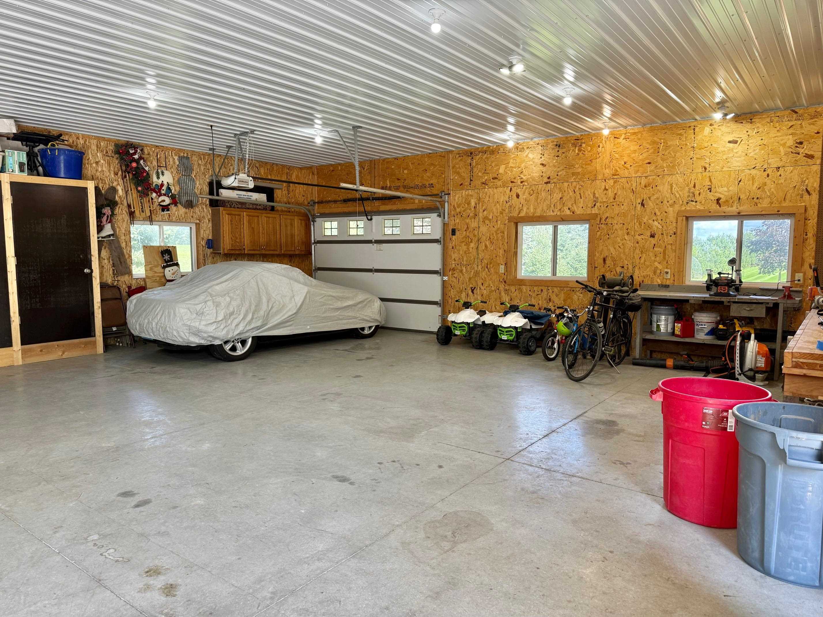 Stoughton, Wisconsin, 53589, United States, 4 Bedrooms Bedrooms, ,3 BathroomsBathrooms,Residential,Active,1929697
