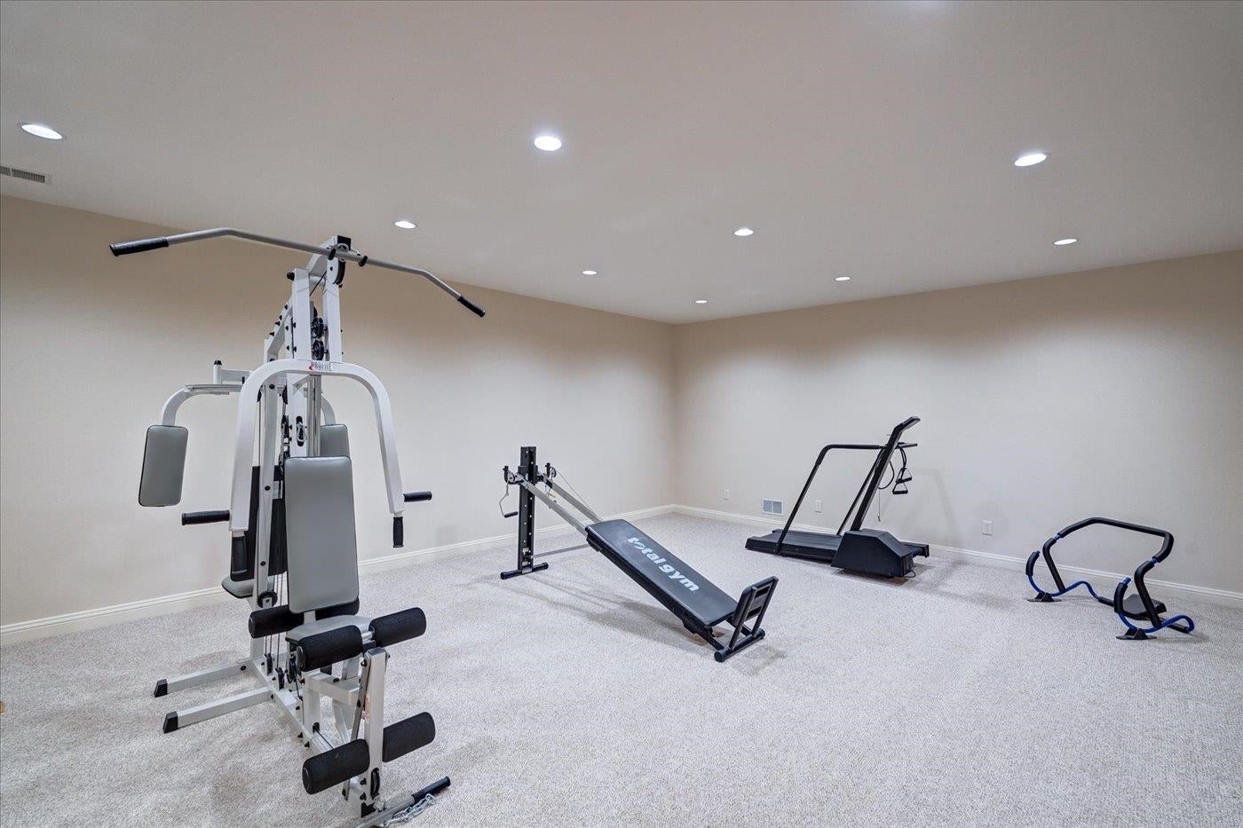 Verona, Wisconsin, 53593, United States, 4 Bedrooms Bedrooms, ,4 BathroomsBathrooms,Residential,Active,1953703