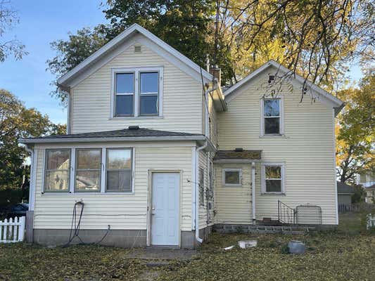 408 5TH AVE, BARABOO, WI 53913, photo 3 of 36