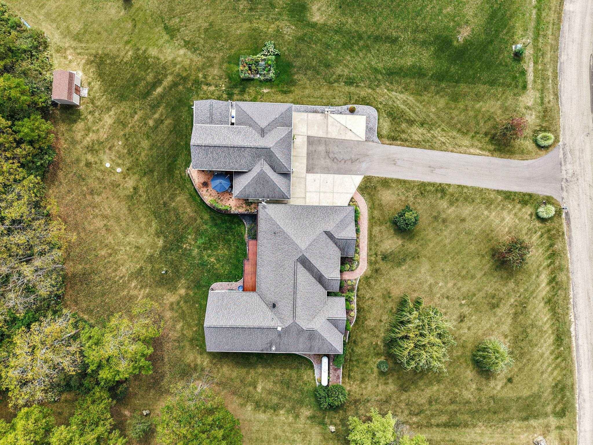 Mineral Point, Wisconsin, 53565, United States, 6 Bedrooms Bedrooms, ,3 BathroomsBathrooms,Residential,Active,1960179