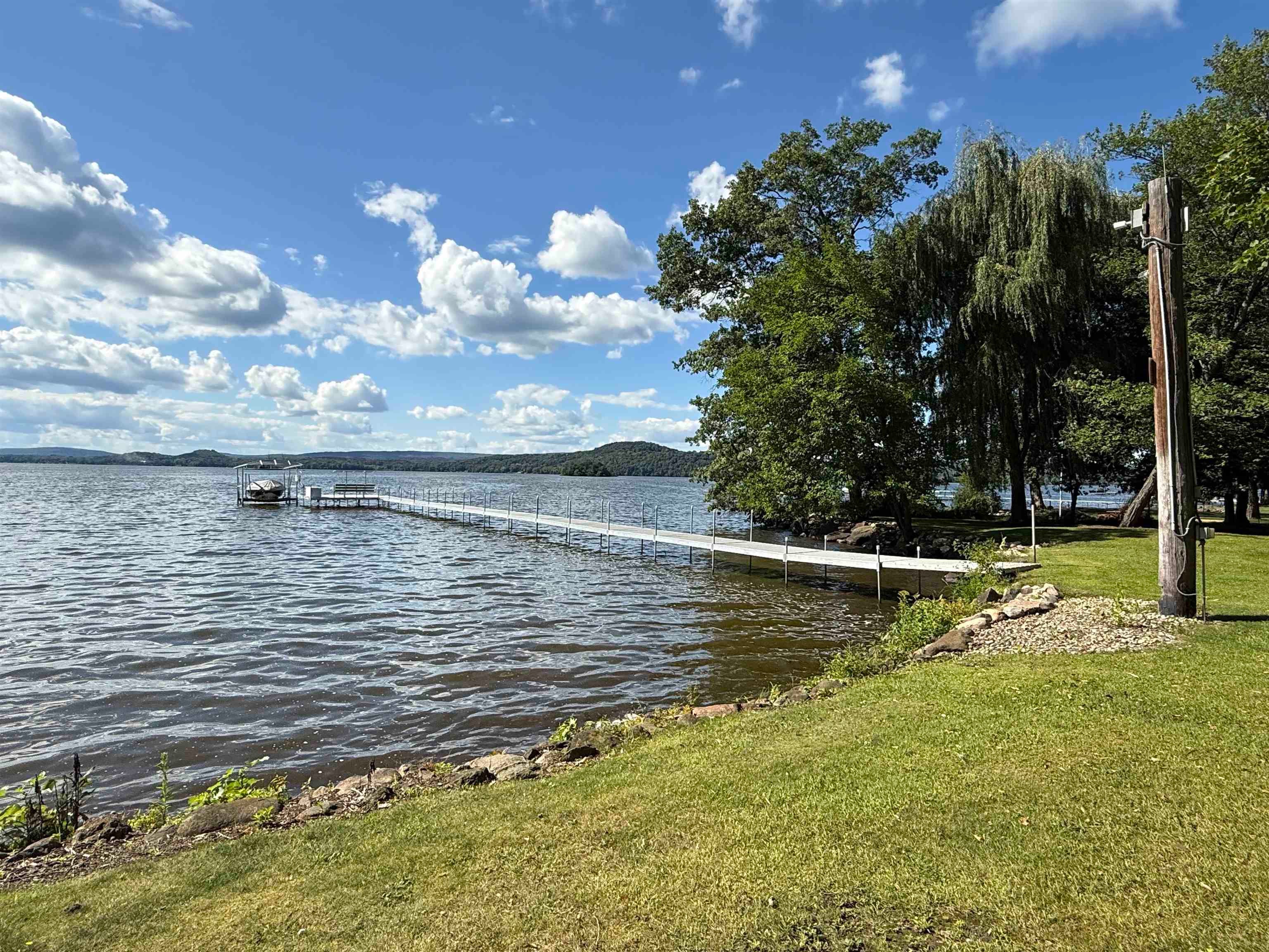 Poynette, Wisconsin, 53955, United States, 4 Bedrooms Bedrooms, ,2 BathroomsBathrooms,Residential,Active,1997880