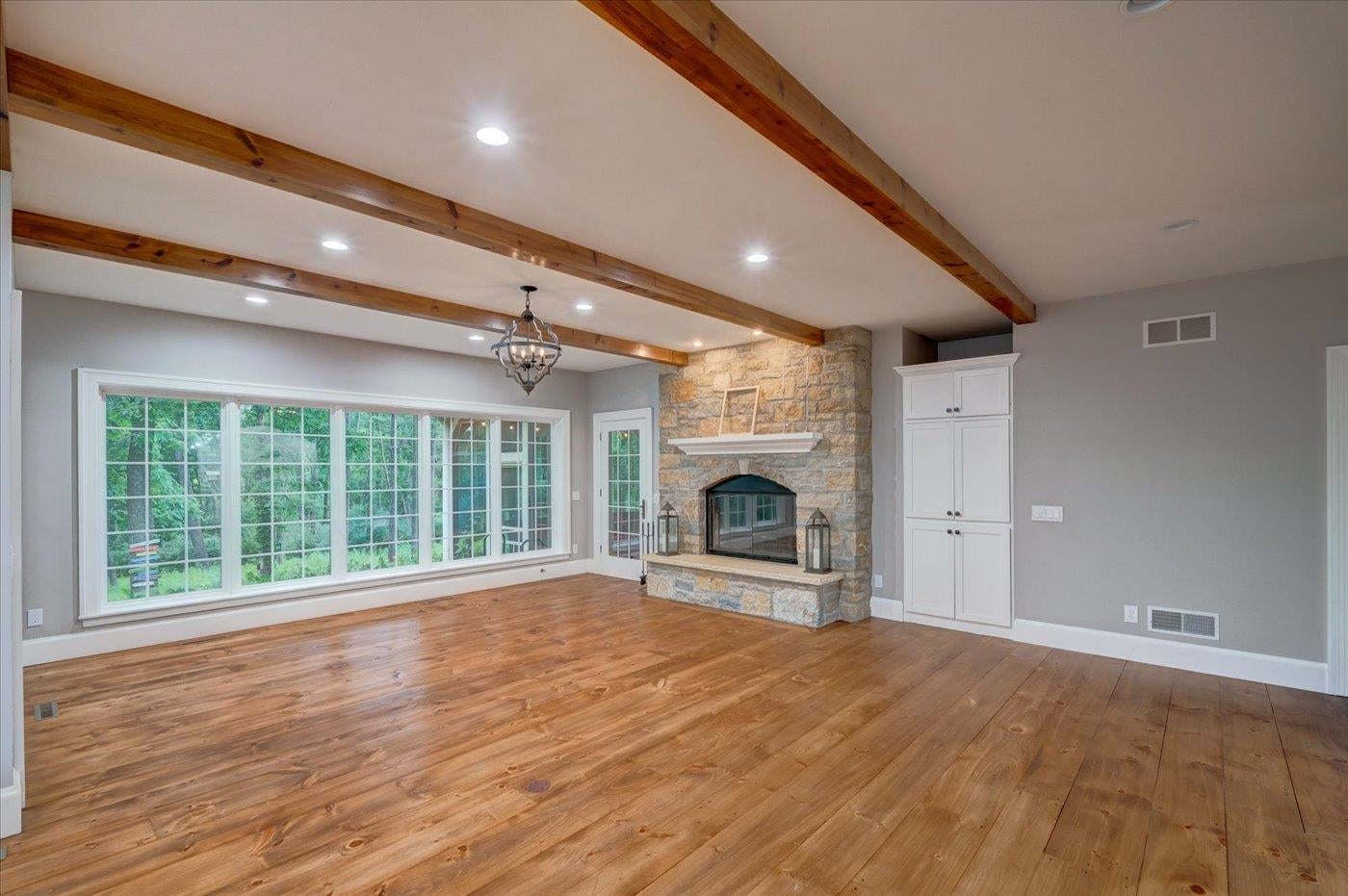 Verona, Wisconsin, 53593, United States, 5 Bedrooms Bedrooms, ,4 BathroomsBathrooms,Residential,Active,1913017