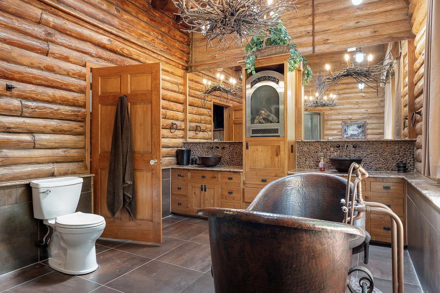 Montello, Wisconsin, 53949, United States, 3 Bedrooms Bedrooms, ,3 BathroomsBathrooms,Residential,Active,1927657