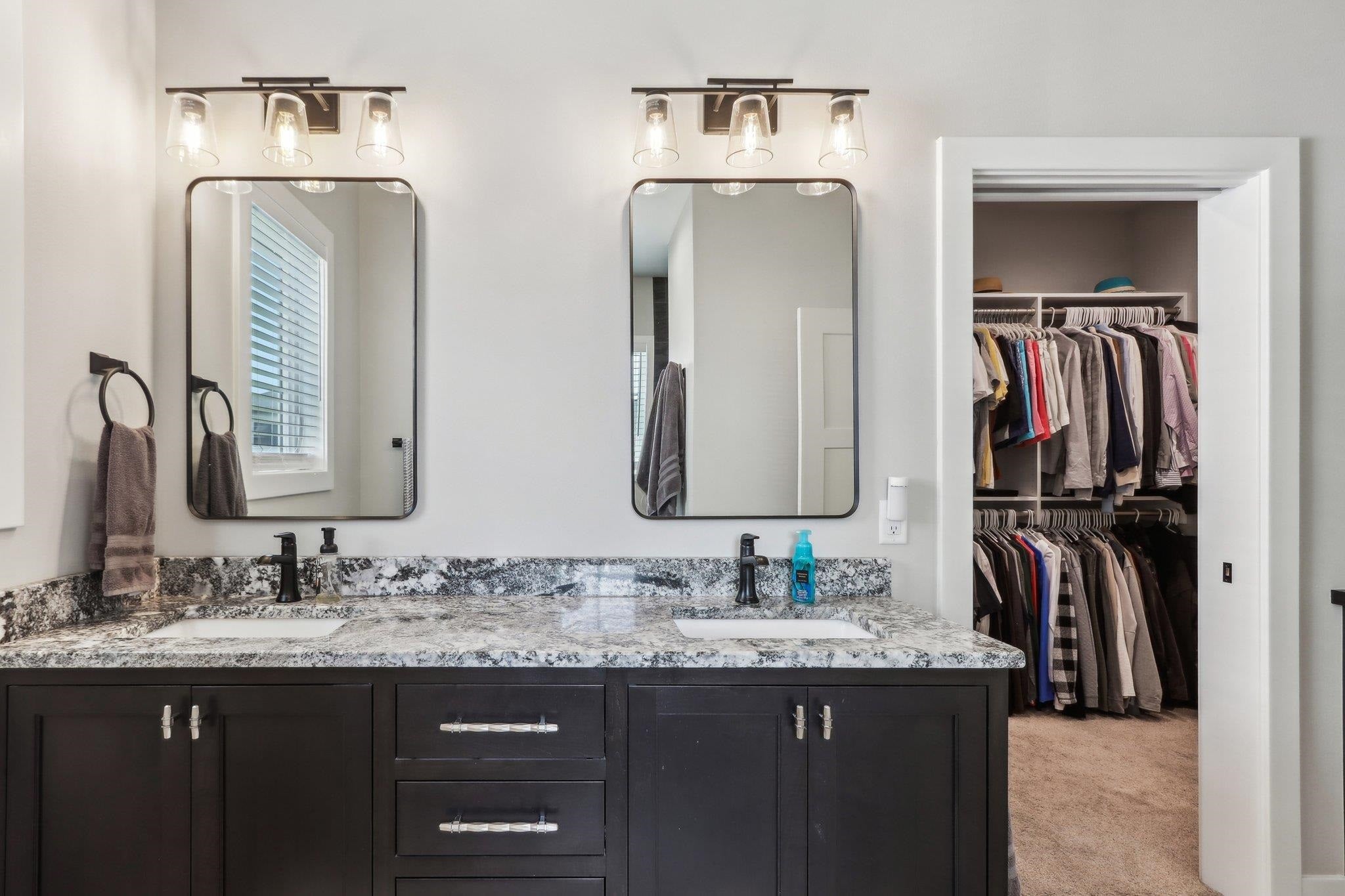 Waunakee, Wisconsin, 53597, United States, 4 Bedrooms Bedrooms, ,4 BathroomsBathrooms,Residential,Active,2007108