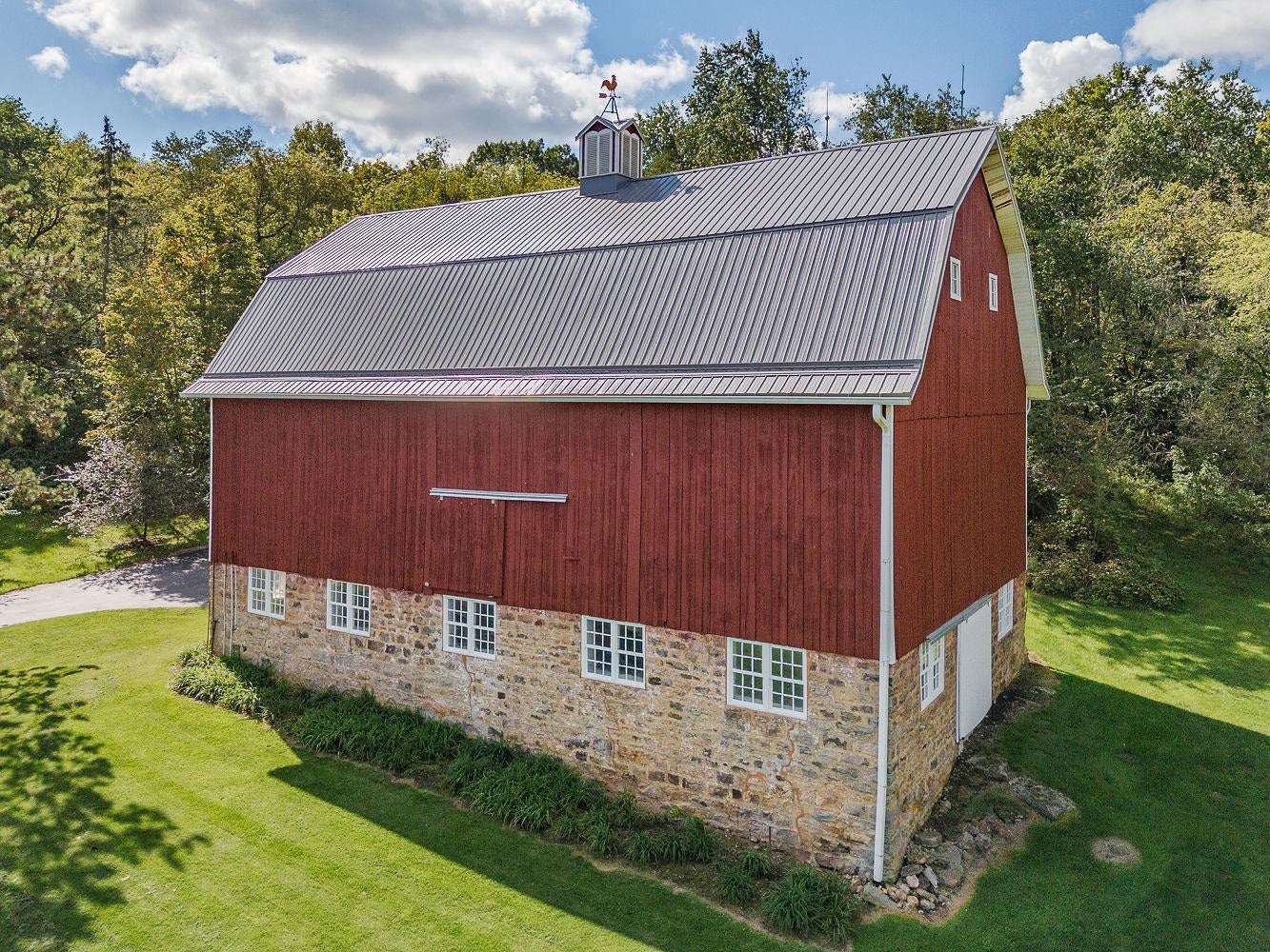 La Valle, Wisconsin, 53941, United States, 3 Bedrooms Bedrooms, ,4 BathroomsBathrooms,Residential,Active,1960140