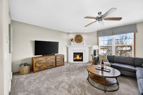 9618 SHADOW RIDGE TRL, MIDDLETON, WI 53562, photo 2 of 59