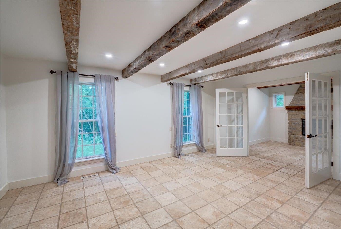 Verona, Wisconsin, 53593, United States, 5 Bedrooms Bedrooms, ,4 BathroomsBathrooms,Residential,Active,1913017