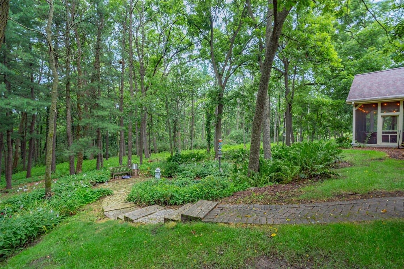 Verona, Wisconsin, 53593, United States, 5 Bedrooms Bedrooms, ,4 BathroomsBathrooms,Residential,Active,1913017