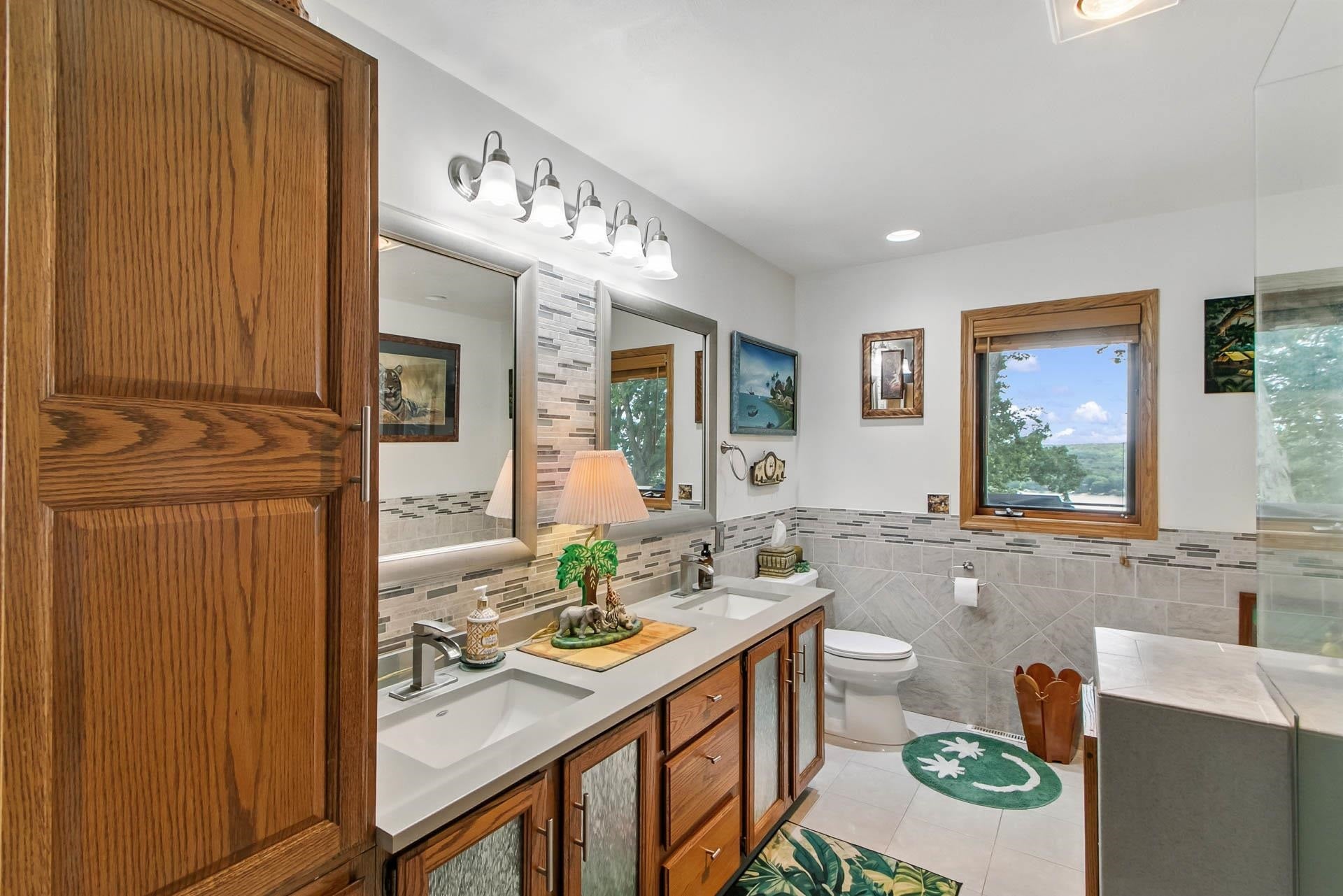 Poynette, Wisconsin, 53955, United States, 3 Bedrooms Bedrooms, ,4 BathroomsBathrooms,Residential,Active,1920246