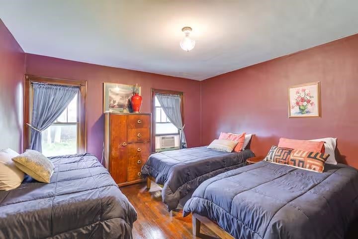 Enjoy rural living from this 5 bedroom 2 bath 3000 square foot beauty – image 38