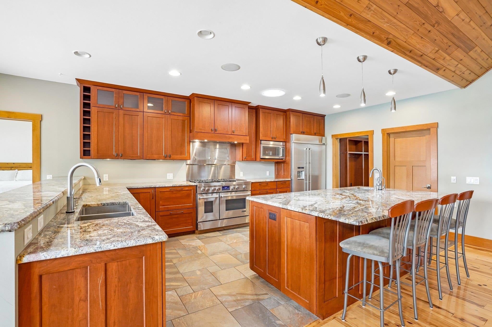 Showings begin Friday 6/12. Experience exceptional waterfront living i – image 15