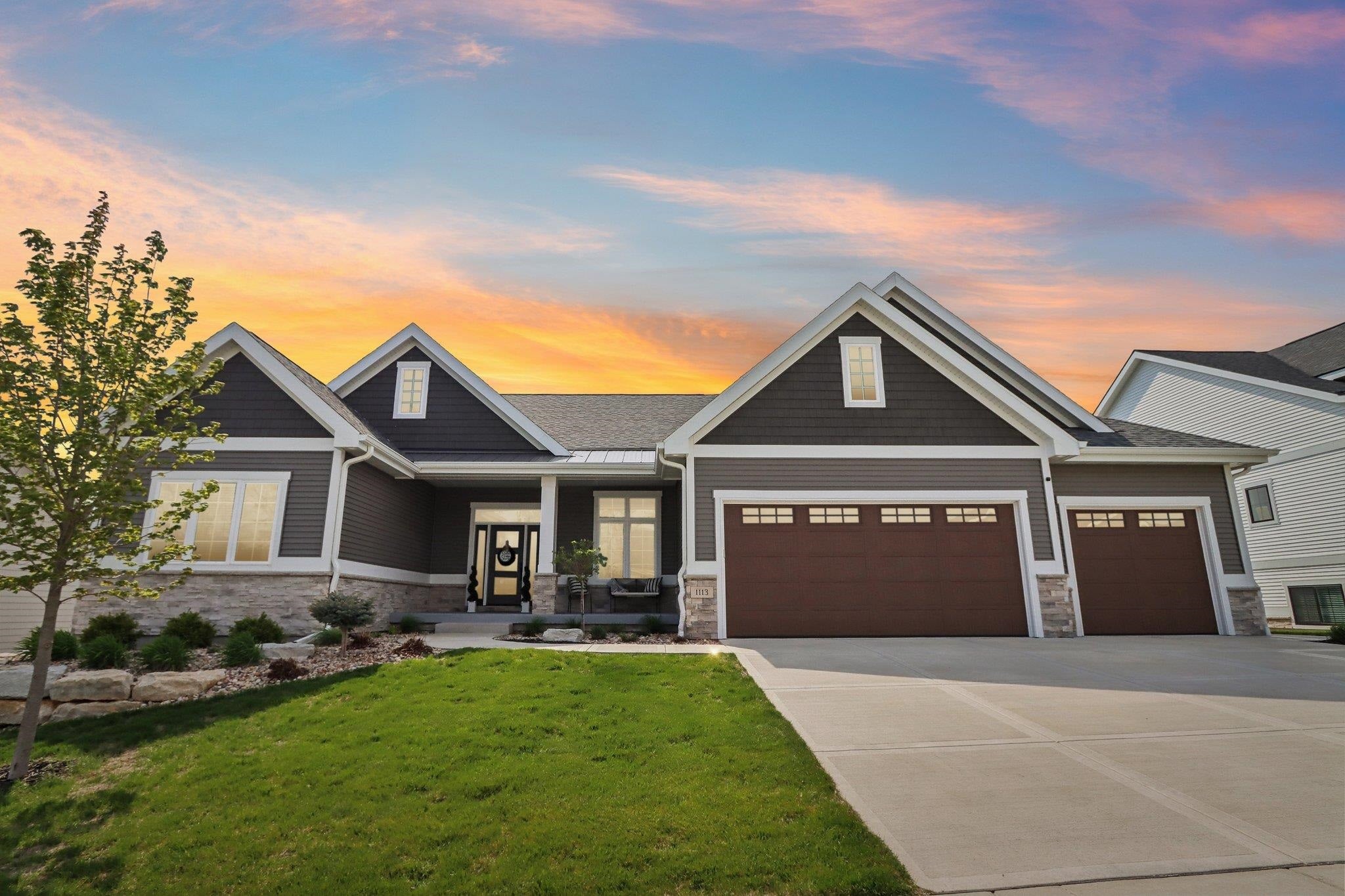 Waunakee, Wisconsin, 53597, United States, 4 Bedrooms Bedrooms, ,4 BathroomsBathrooms,Residential,Active,1892417