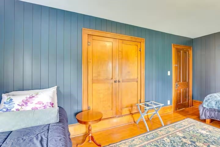 Enjoy rural living from this 5 bedroom 2 bath 3000 square foot beauty – image 41
