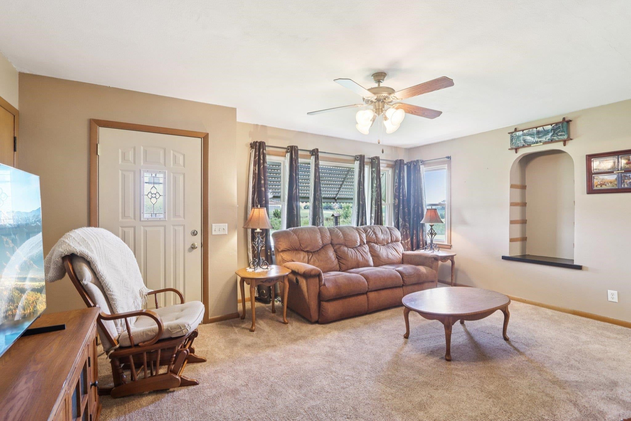 Deforest, Wisconsin, 53532, United States, 3 Bedrooms Bedrooms, ,1 BathroomBathrooms,Residential,Active,1929711