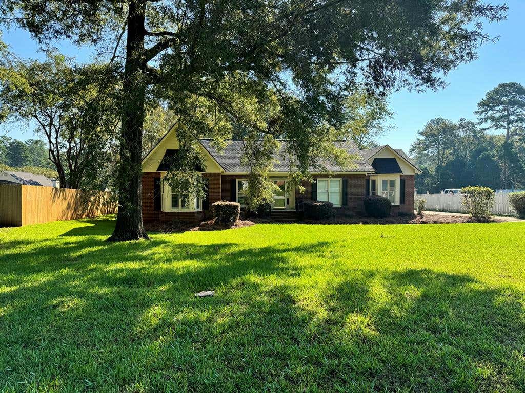 2824 DUNAWAY DR, ALBANY, GA 31721, photo 1 of 20