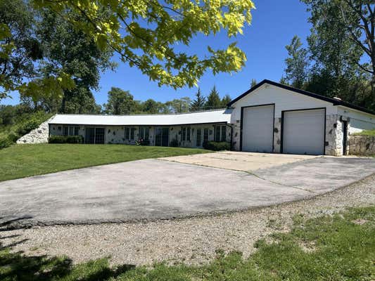 21033 OLD LINCOLN HWY, CRESCENT, IA 51526 - Image 1