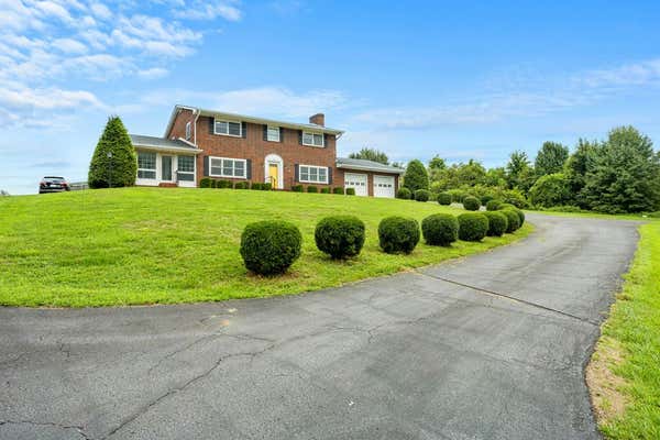 442 S MONTE VISTA DR, GLADE SPRING, VA 24340, photo 2 of 66