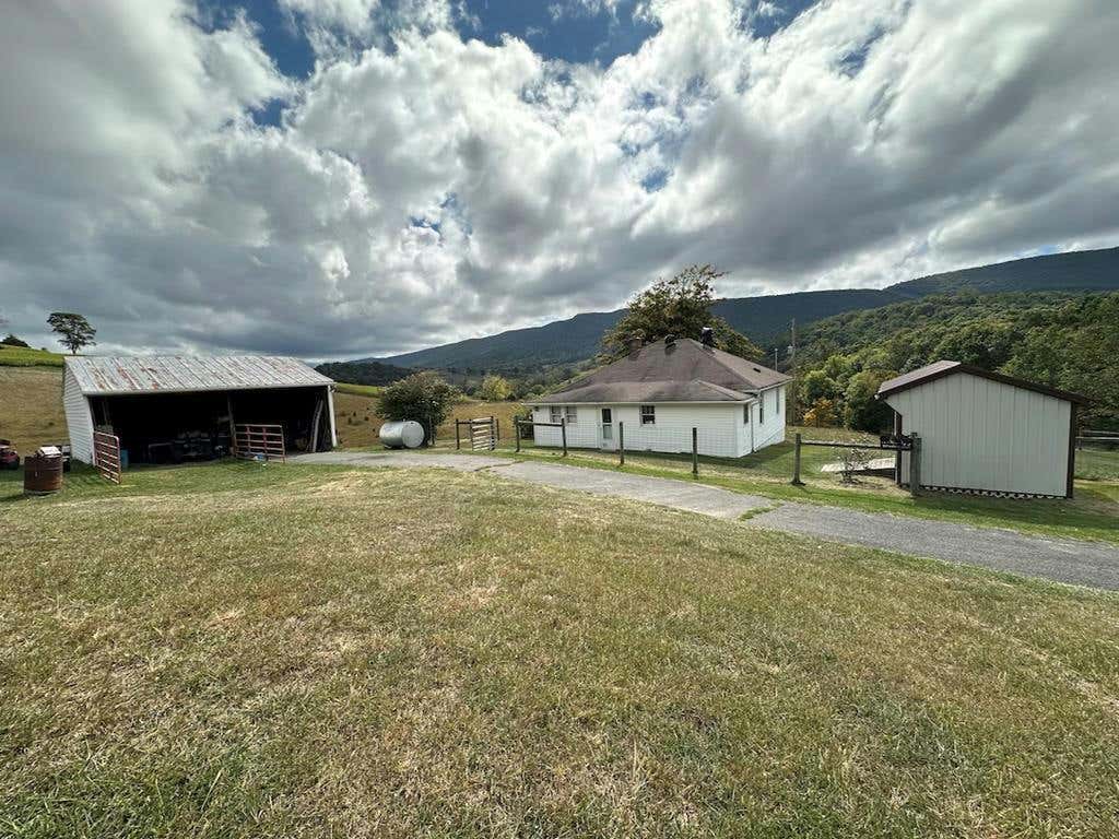 621 POINT PLEASANT RD, BLAND, VA 24315, photo 1 of 45