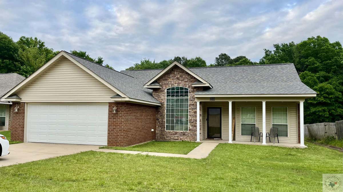 522 E GREENFIELD DR, WAKE VILLAGE, TX 75501, photo 1 of 8