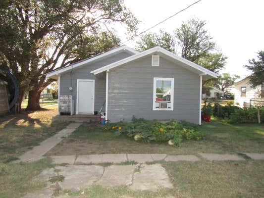 207 NW 5TH ST, DIMMITT, TX 79027 - Image 1