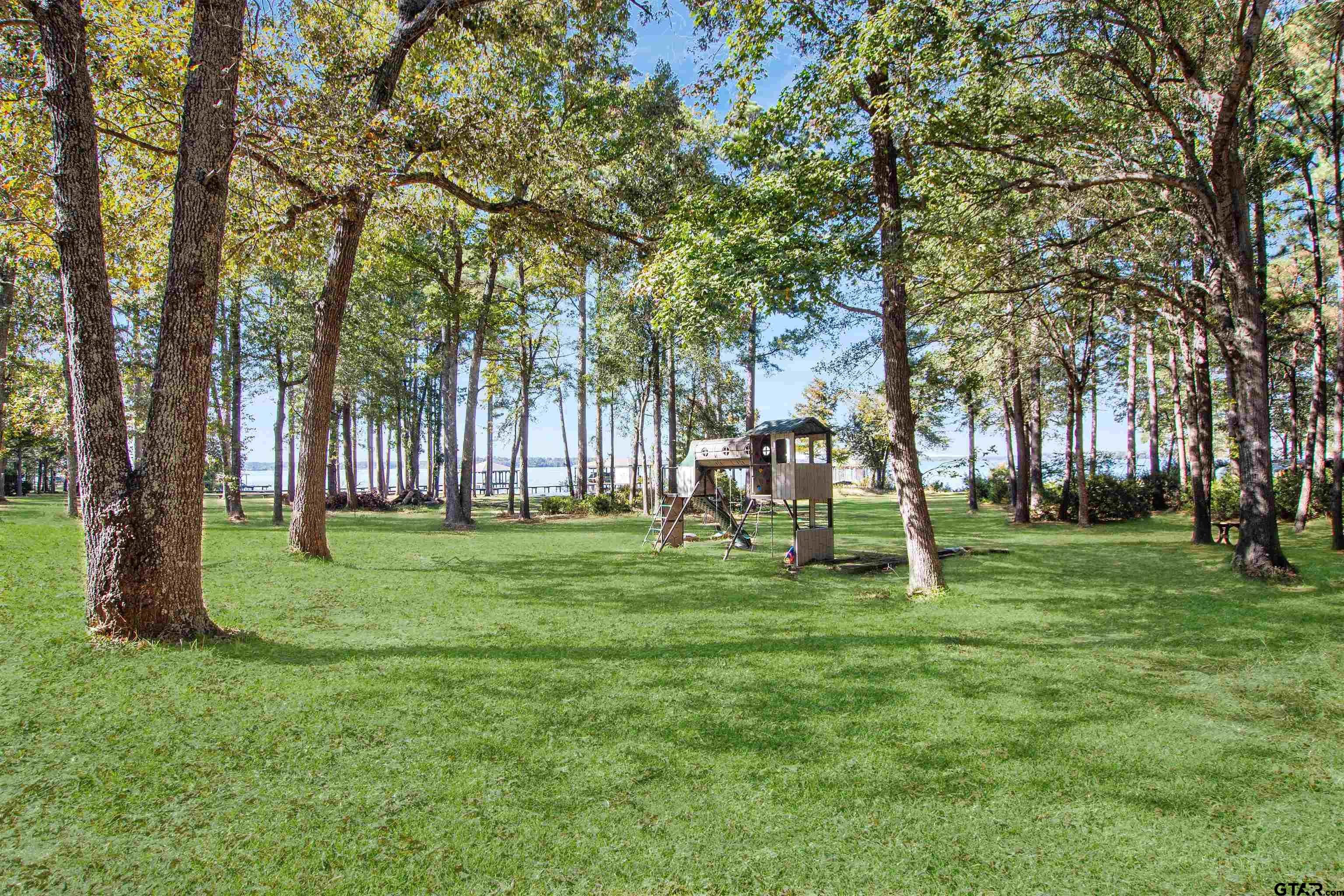 Flint, Texas, 75762, United States, 5 Bedrooms Bedrooms, ,6 BathroomsBathrooms,Residential,Active,1987250