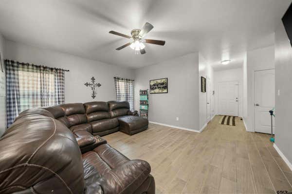 250 VALLEY VIEW LN, JACKSONVILLE, TX 75766, photo 3 of 25