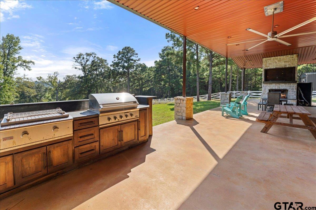 Tyler, Texas, 75706, United States, 3 Bedrooms Bedrooms, ,3 BathroomsBathrooms,Residential,Active,1944458