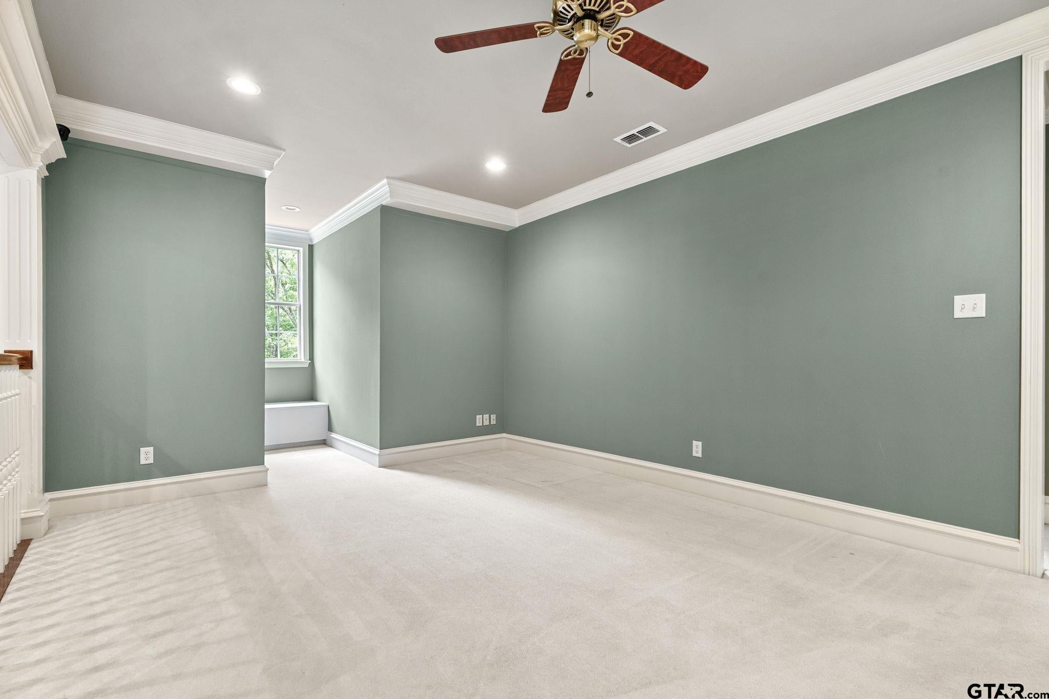 Tyler, Texas, 75703, United States, 6 Bedrooms Bedrooms, ,5 BathroomsBathrooms,Residential,Active,1892424