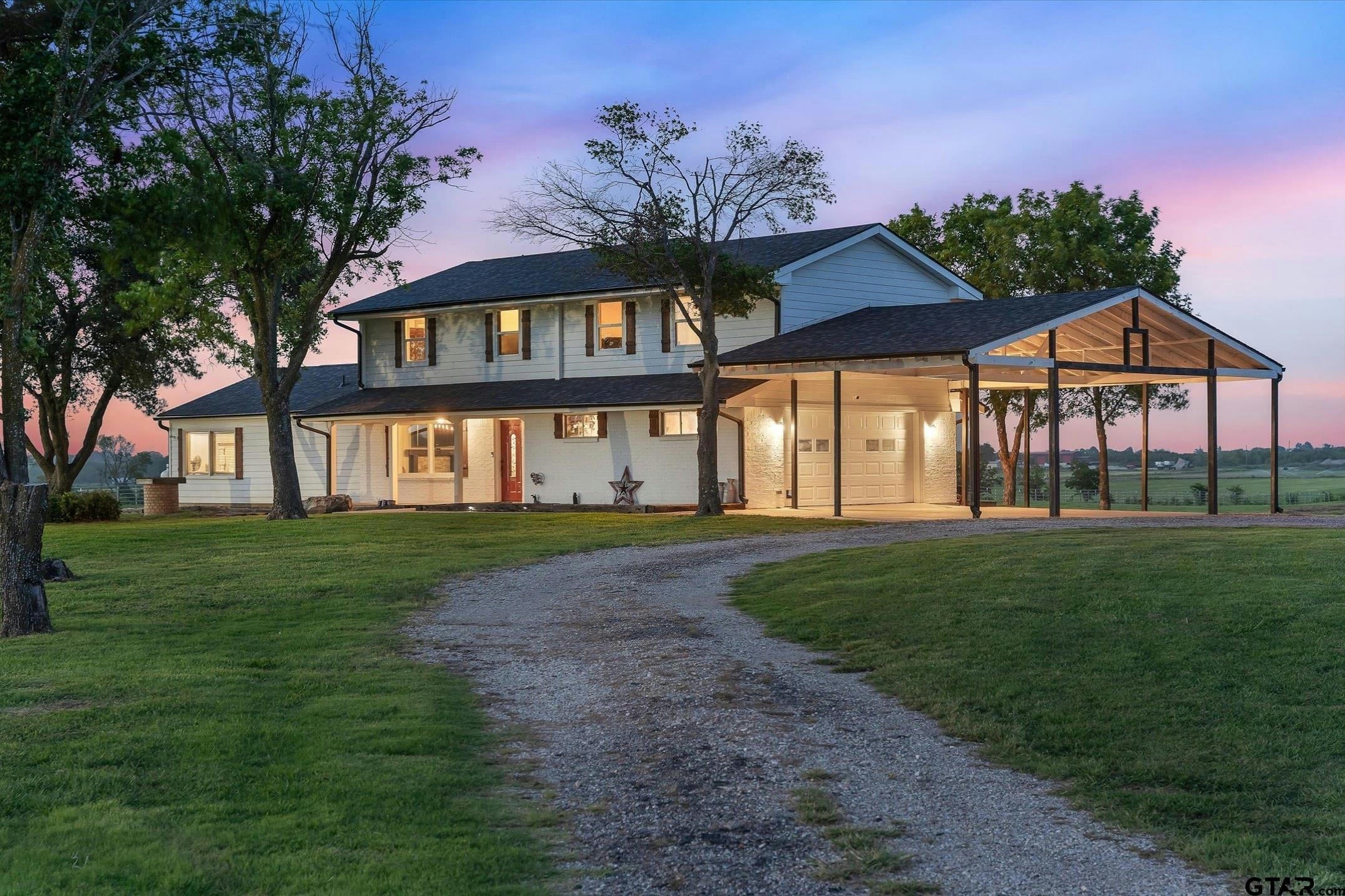 Kaufman, Texas, 75142, United States, 4 Bedrooms Bedrooms, ,3 BathroomsBathrooms,Residential,Active,1808205