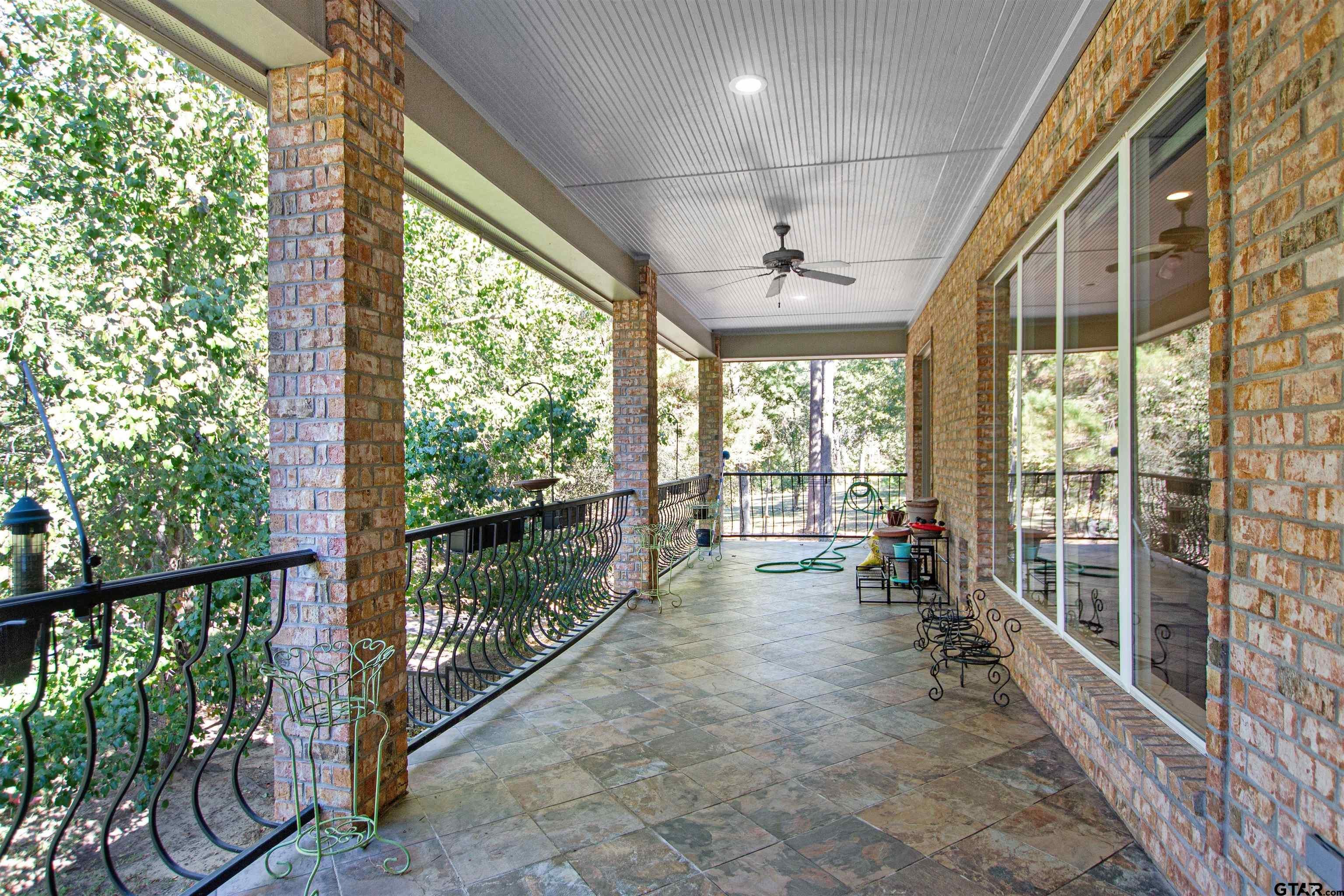 Flint, Texas, 75762, United States, 5 Bedrooms Bedrooms, ,6 BathroomsBathrooms,Residential,Active,1987250