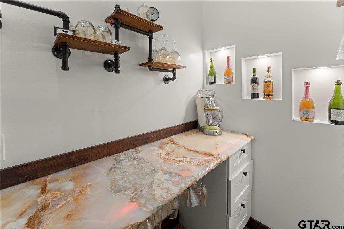 Tyler, Texas, 75706, United States, 3 Bedrooms Bedrooms, ,3 BathroomsBathrooms,Residential,Active,1944458