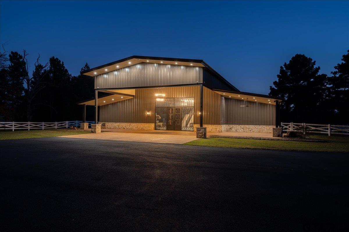 Tyler, Texas, 75706, United States, 3 Bedrooms Bedrooms, ,3 BathroomsBathrooms,Residential,Active,1944458