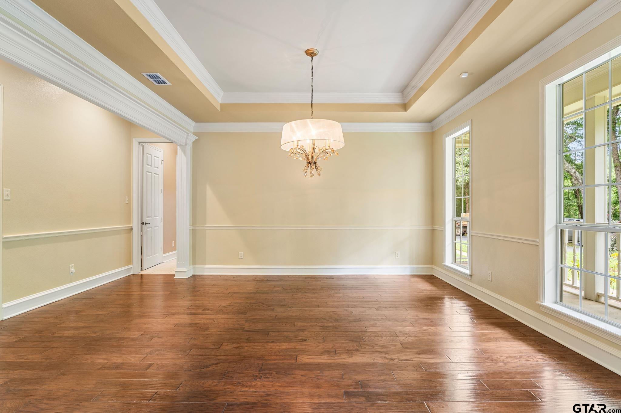 Tyler, Texas, 75703, United States, 6 Bedrooms Bedrooms, ,5 BathroomsBathrooms,Residential,Active,1892424