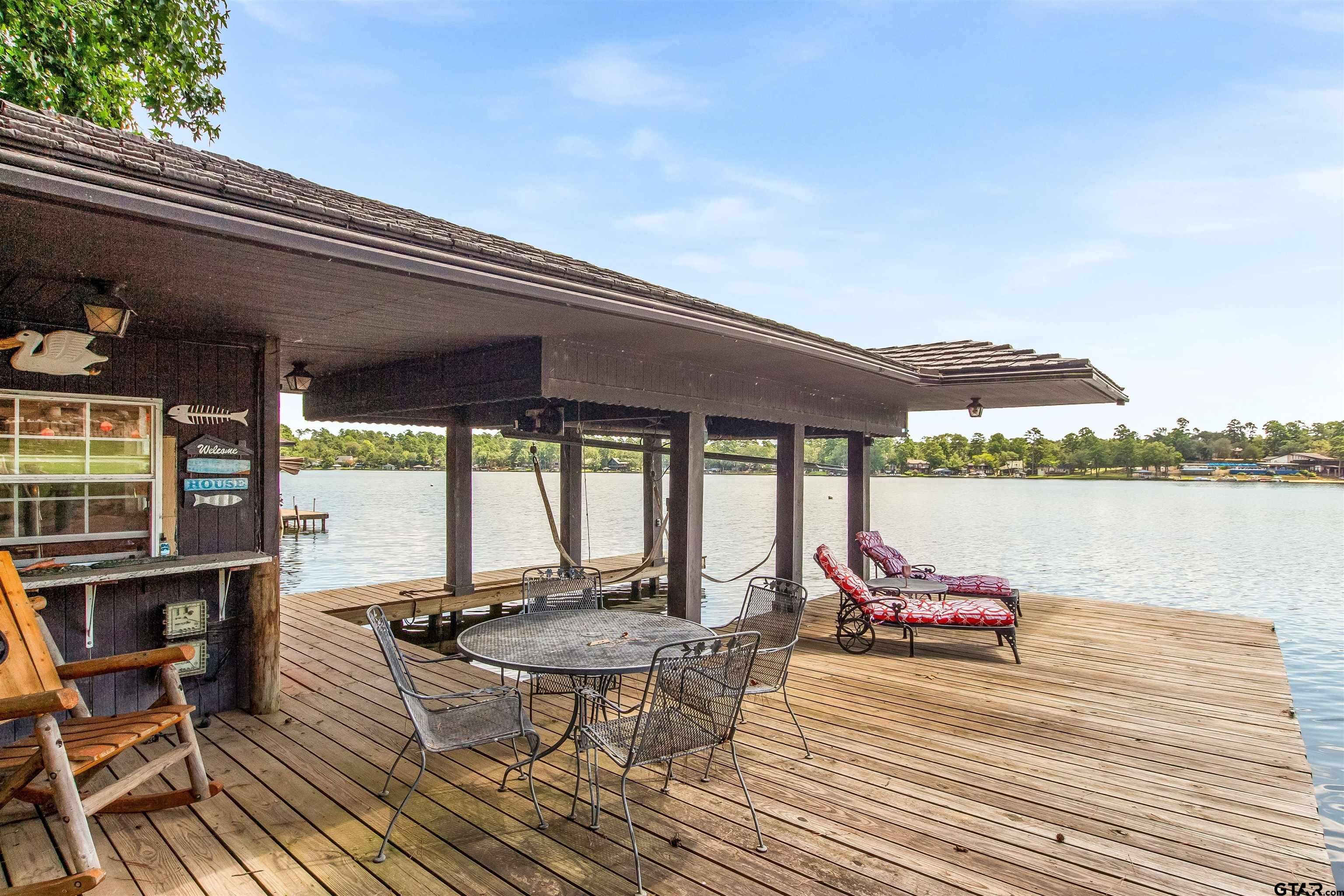 Hideaway, Texas, 75771, United States, 4 Bedrooms Bedrooms, ,5 BathroomsBathrooms,Residential,Contingent,1920232