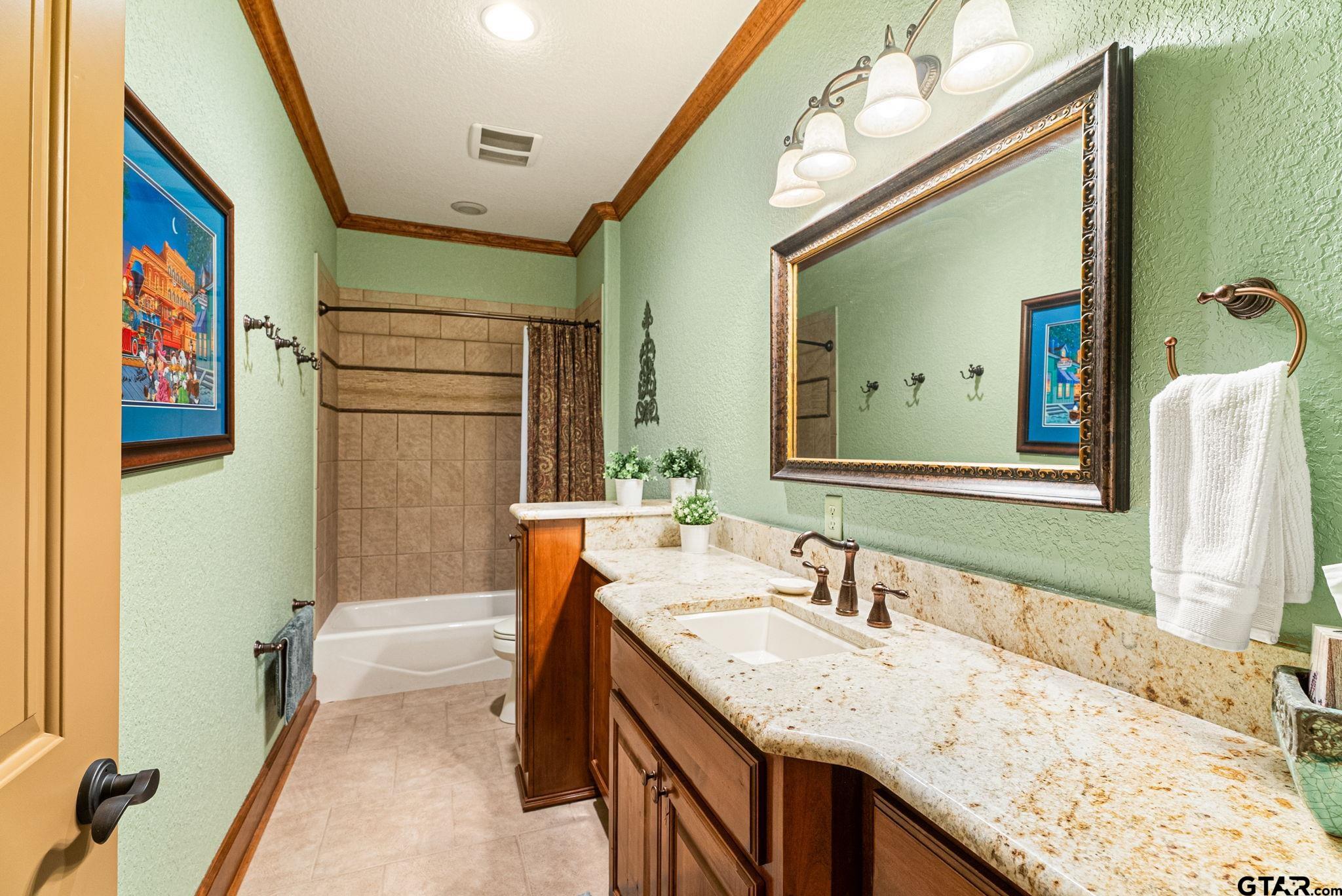 Tyler, Texas, 75707, United States, 4 Bedrooms Bedrooms, ,4 BathroomsBathrooms,Residential,Active,1944068