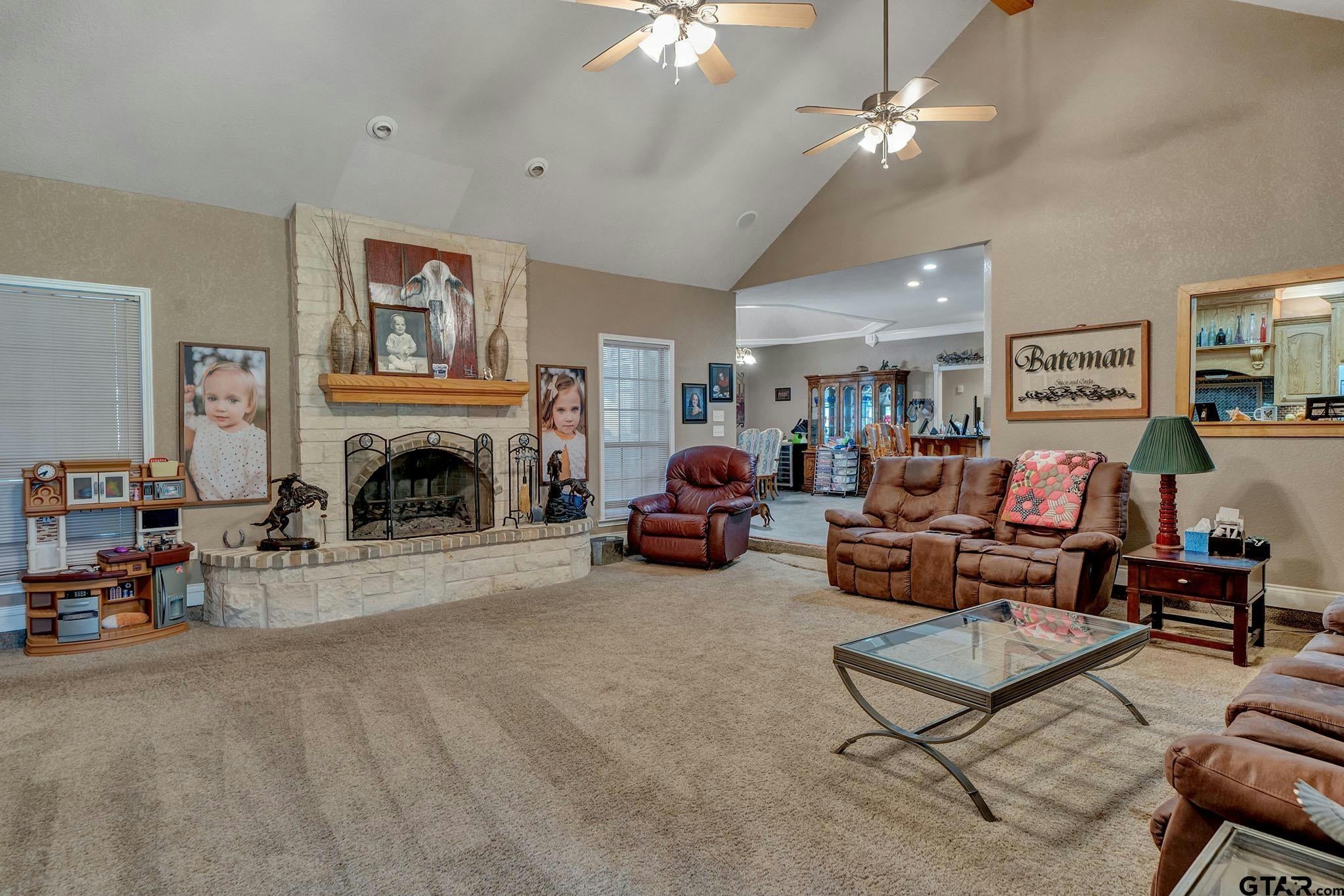 Lindale, Texas, 75771, United States, 4 Bedrooms Bedrooms, ,4 BathroomsBathrooms,Residential,Active,1914591