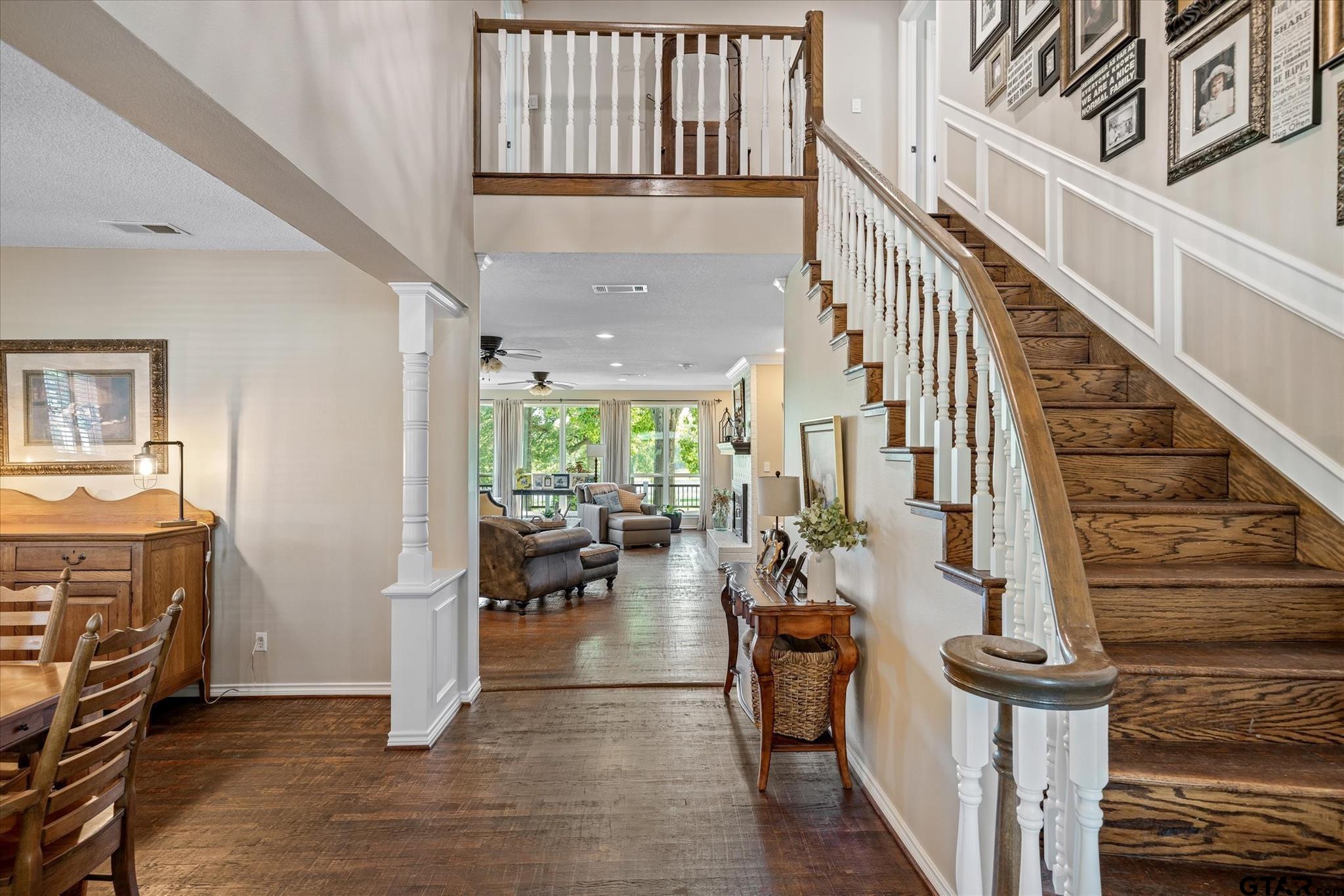 Mabank, Texas, 75147, United States, 5 Bedrooms Bedrooms, ,7 BathroomsBathrooms,Residential,Active,1985855