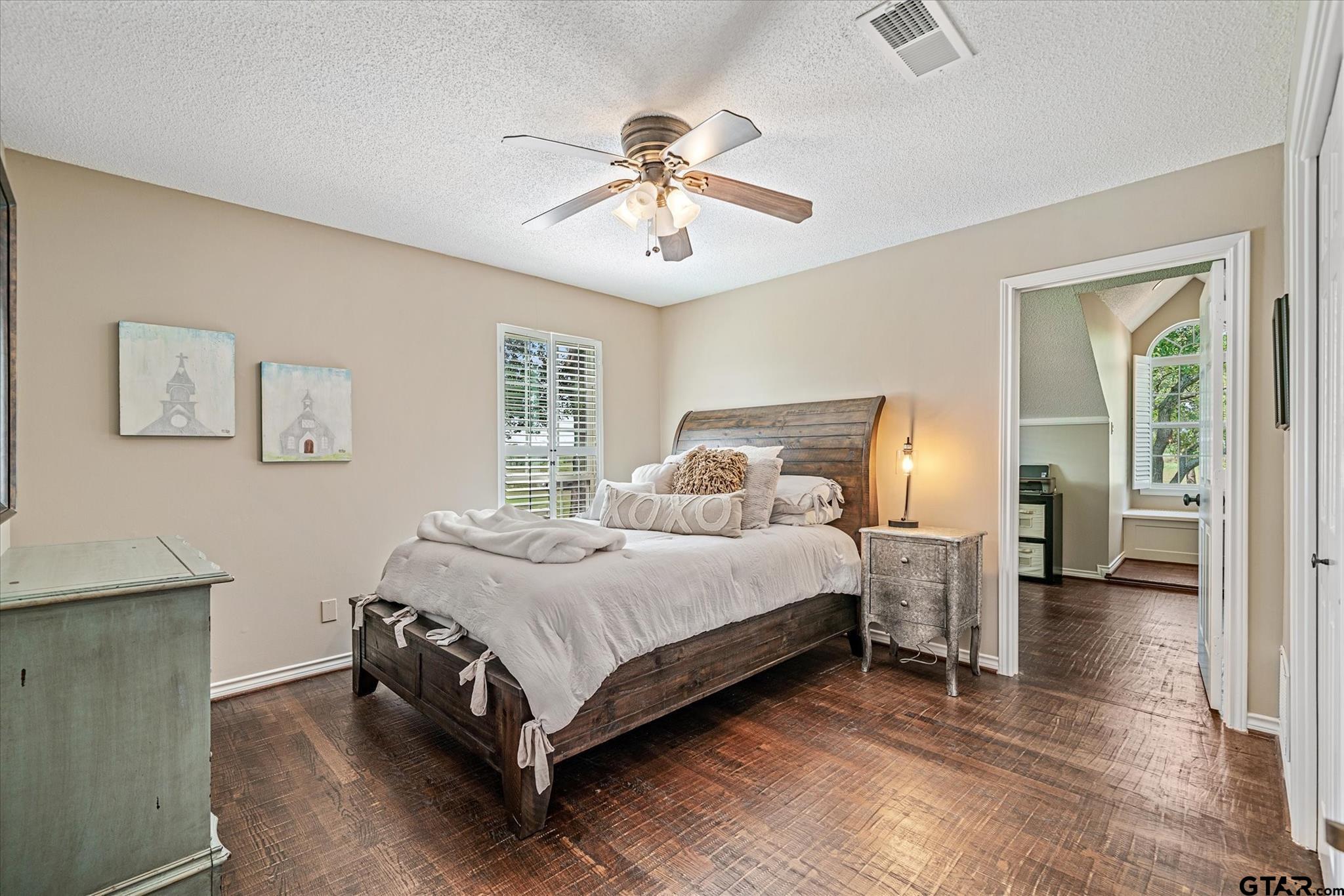 Mabank, Texas, 75147, United States, 5 Bedrooms Bedrooms, ,7 BathroomsBathrooms,Residential,Active,1985855