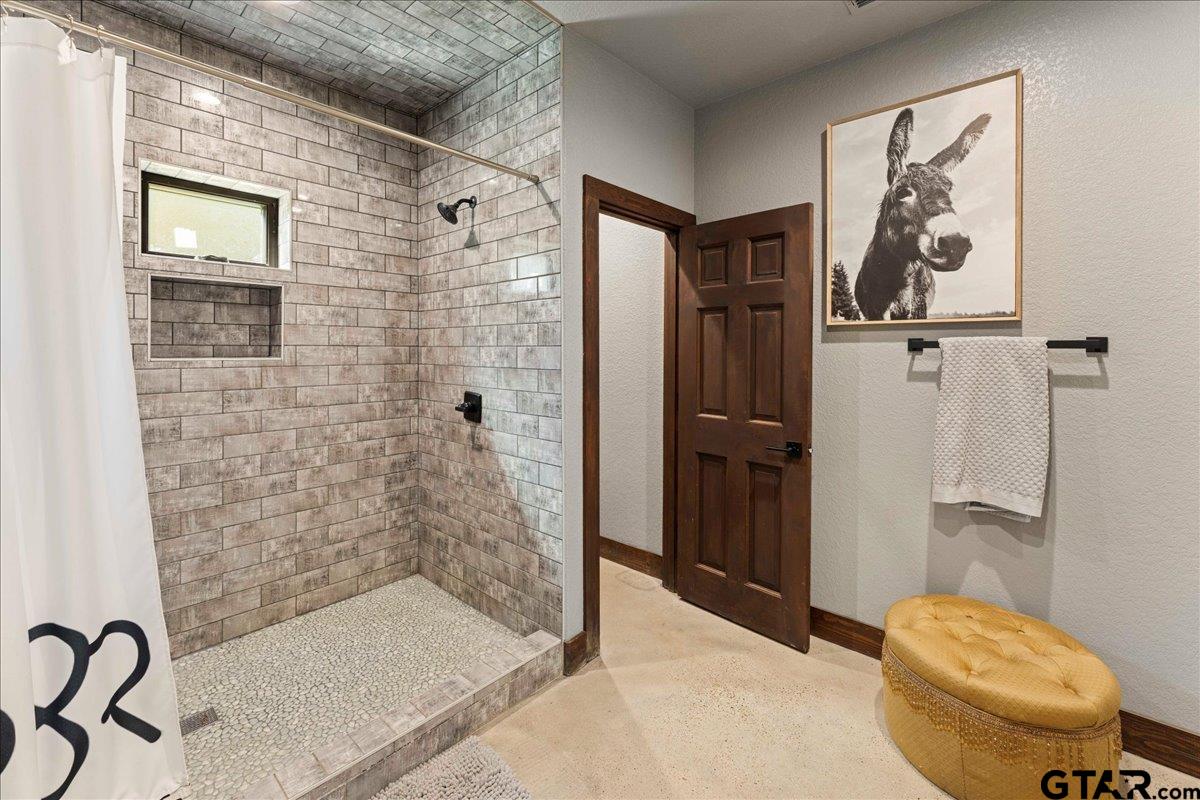 Tyler, Texas, 75706, United States, 3 Bedrooms Bedrooms, ,3 BathroomsBathrooms,Residential,Active,1944458