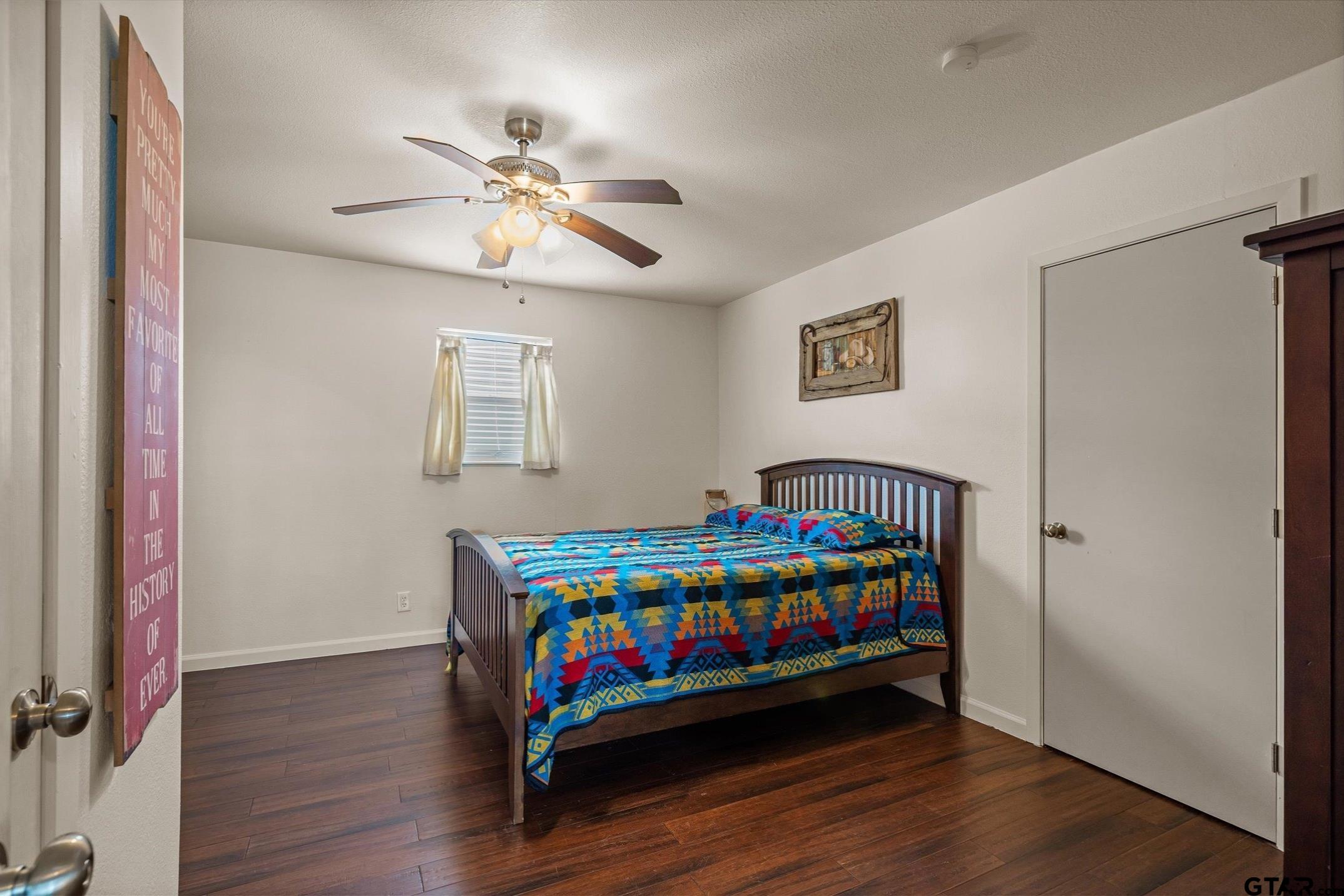 Kaufman, Texas, 75142, United States, 4 Bedrooms Bedrooms, ,3 BathroomsBathrooms,Residential,Active,2044171