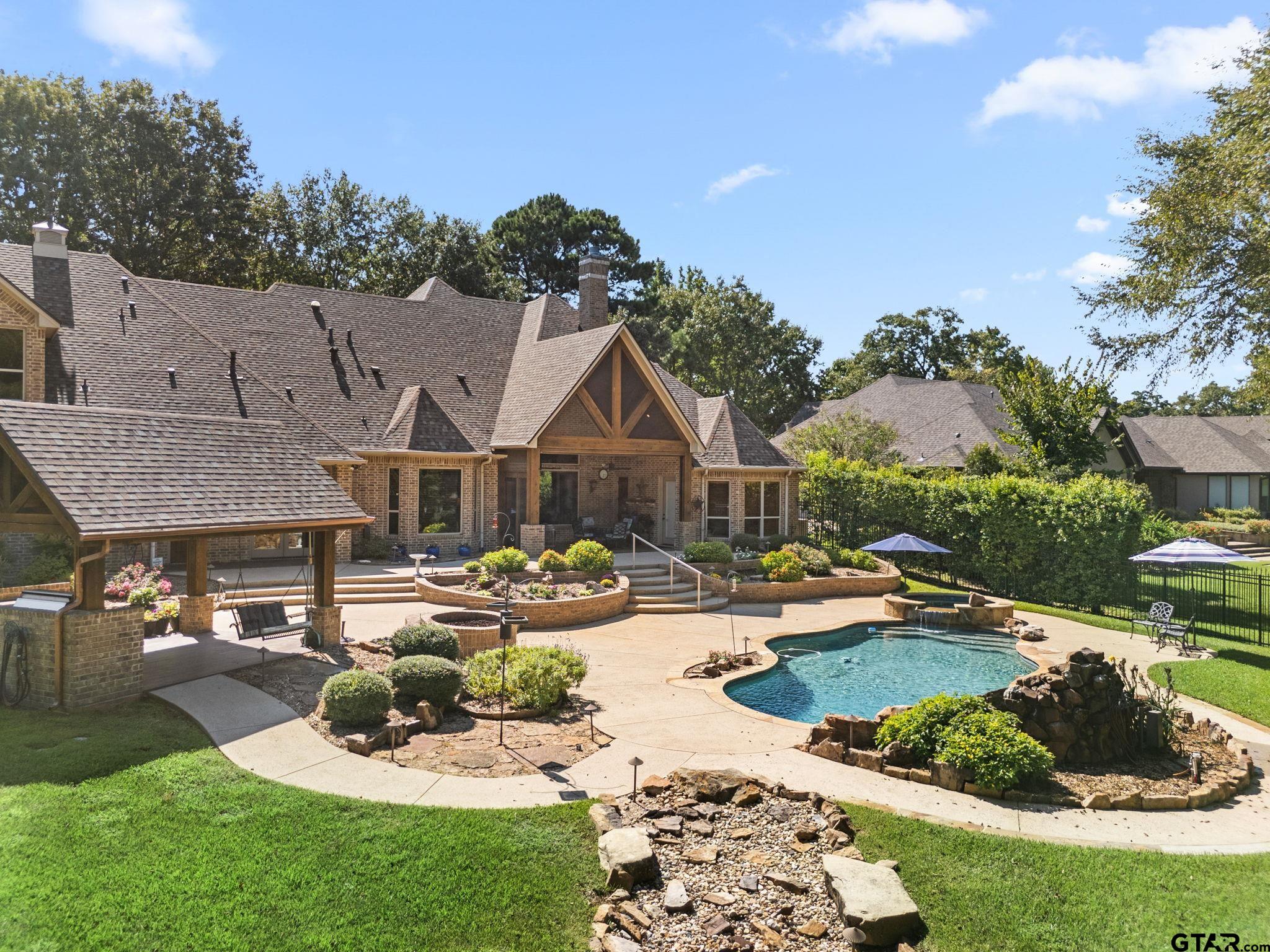 Tyler, Texas, 75707, United States, 4 Bedrooms Bedrooms, ,4 BathroomsBathrooms,Residential,Active,1944068