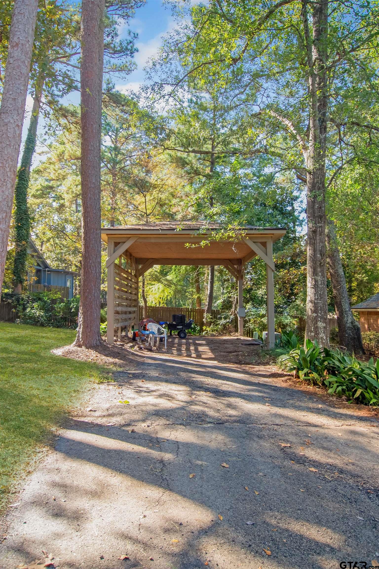 Flint, Texas, 75762, United States, 5 Bedrooms Bedrooms, ,6 BathroomsBathrooms,Residential,Active,1987250