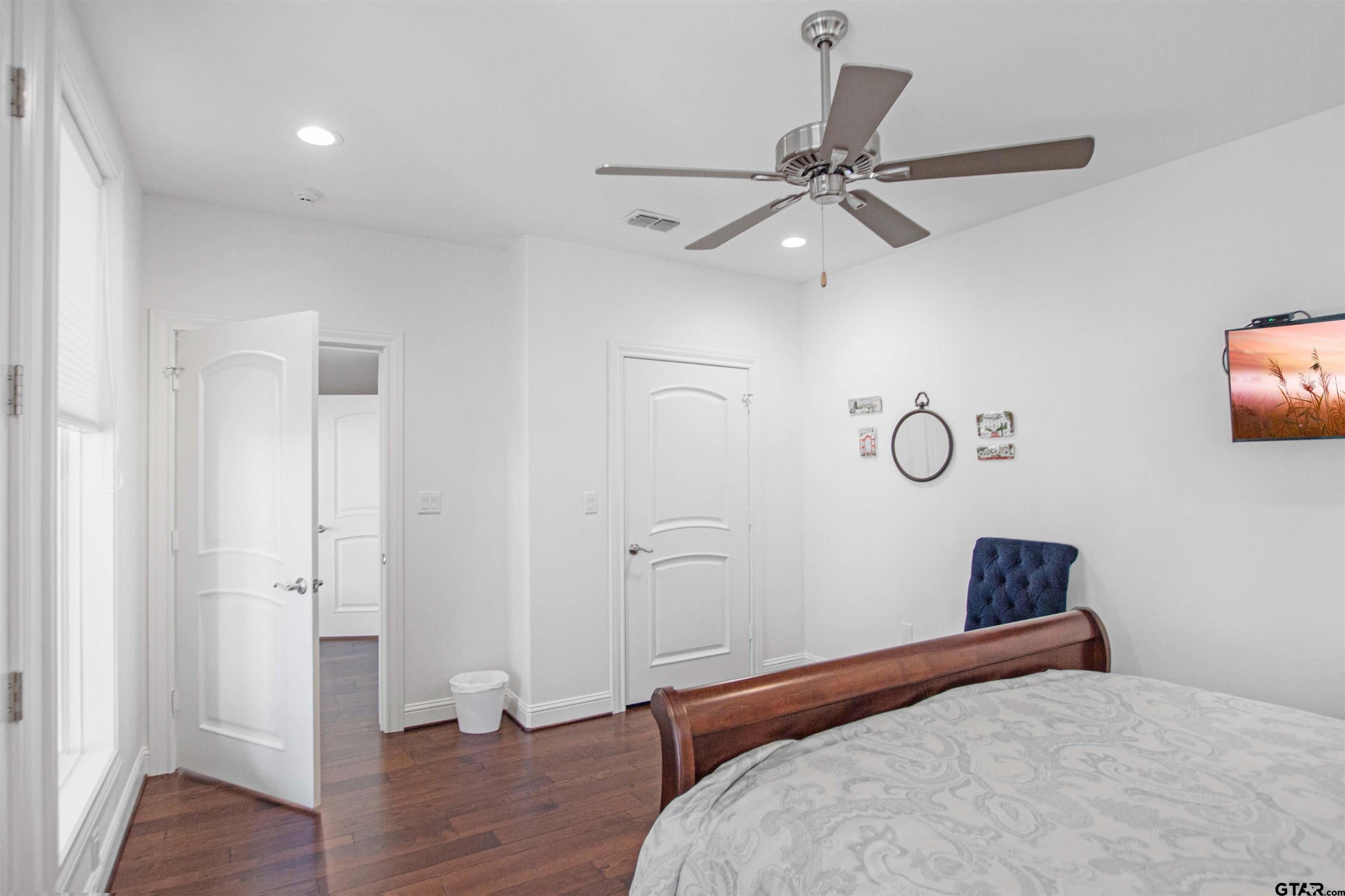 Flint, Texas, 75762, United States, 5 Bedrooms Bedrooms, ,6 BathroomsBathrooms,Residential,Active,1987250